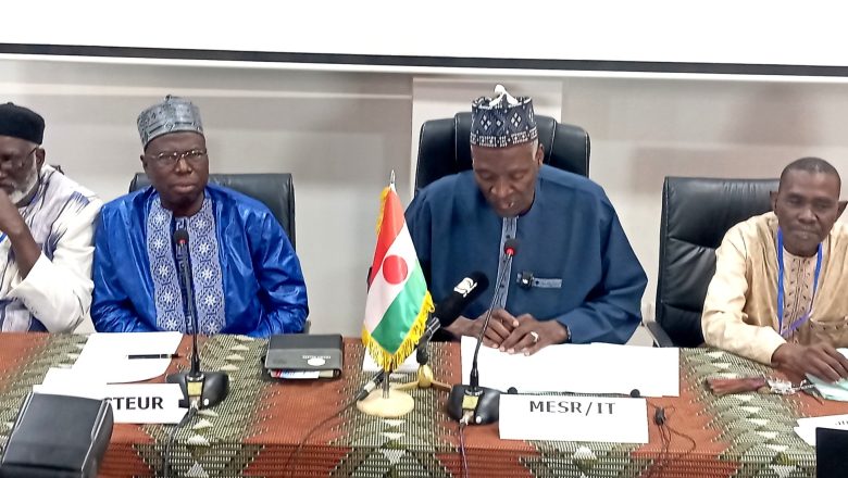 Le ministre Mamadou Saidou ouvre le forum doctoral à l'UAM : la recherche scientifique devient un levier stratégique pour la souveraineté du Niger et de l'AES.