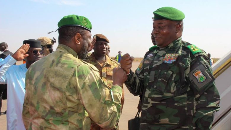 Le Général Abdourahamane Tiani est arrivé à Bamako pour le 2ᵉ sommet de la Confédération AES. Suivez les enjeux de cette rencontre historique entre le Niger, le Mali et le Burkina Faso pour la souveraineté du Sahel.