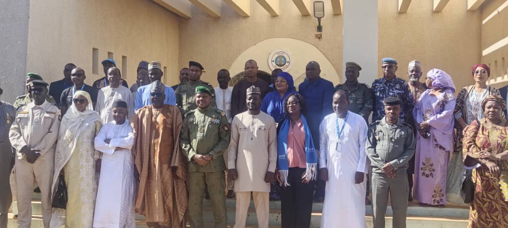 À Tahoua, le ministre de la Communication lance 5 jours de formation pour unifier la parole gouvernementale et lutter contre la « guerre informationnelle ».