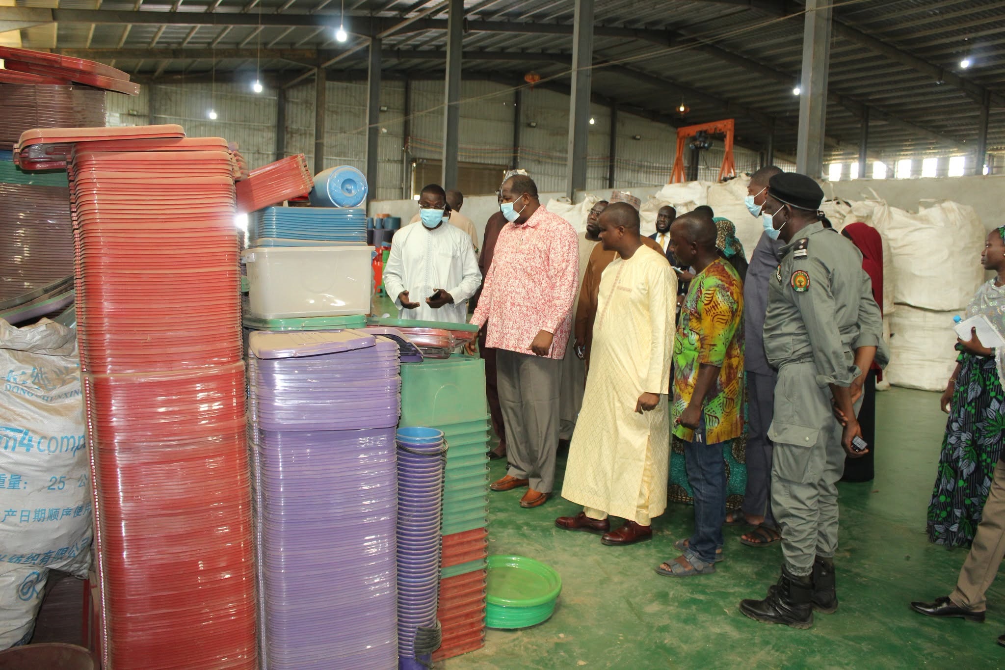 « Consommer local » au Niger : le ministre  Abdoulaye Seydou sur le terrain