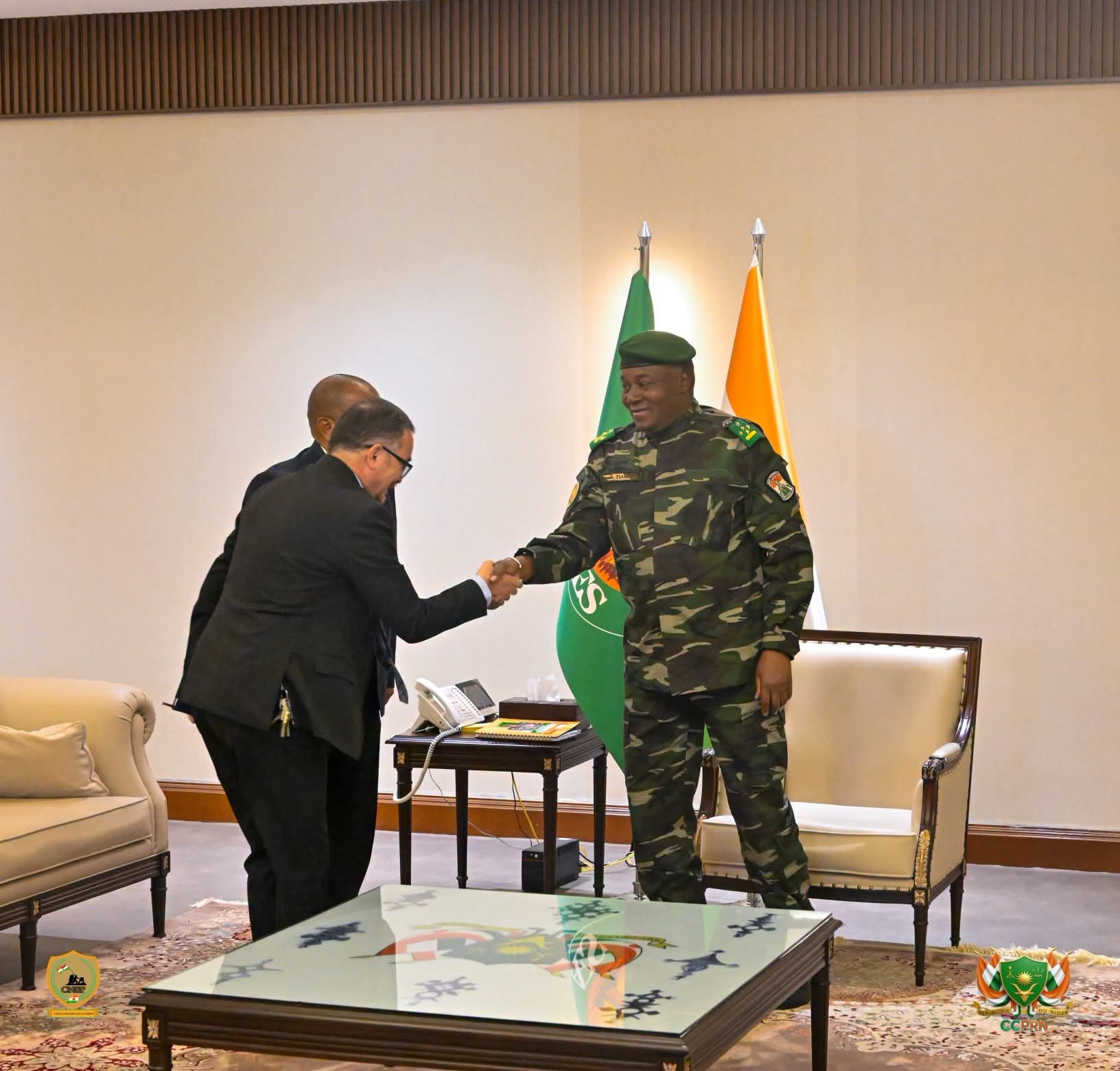 Niger-Algérie :  Tiani a reçu l’ambassadeur algérien Saadi Ahmed